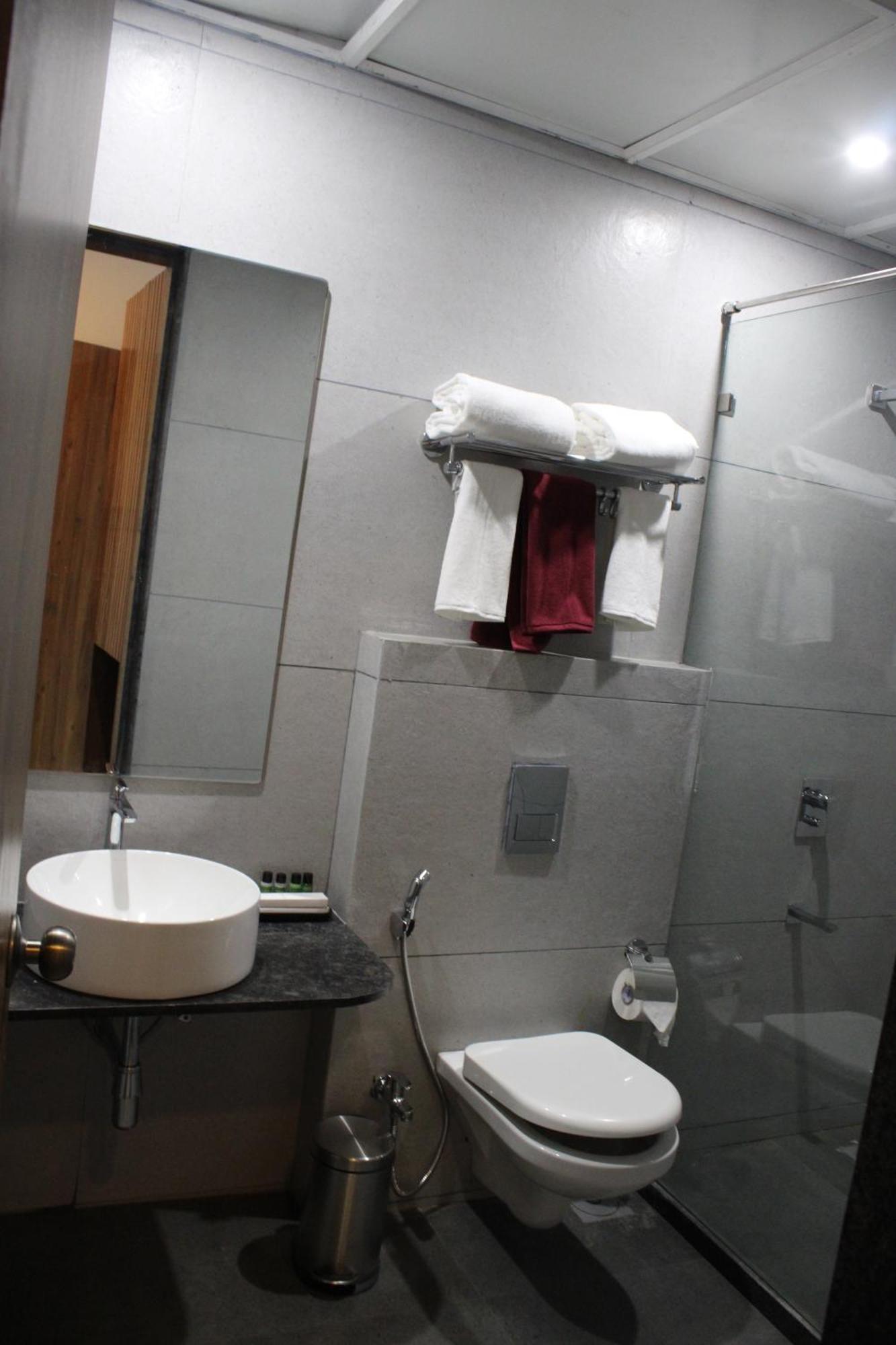 Mango Leaf Lake Resort Malkhed Ngoại thất bức ảnh